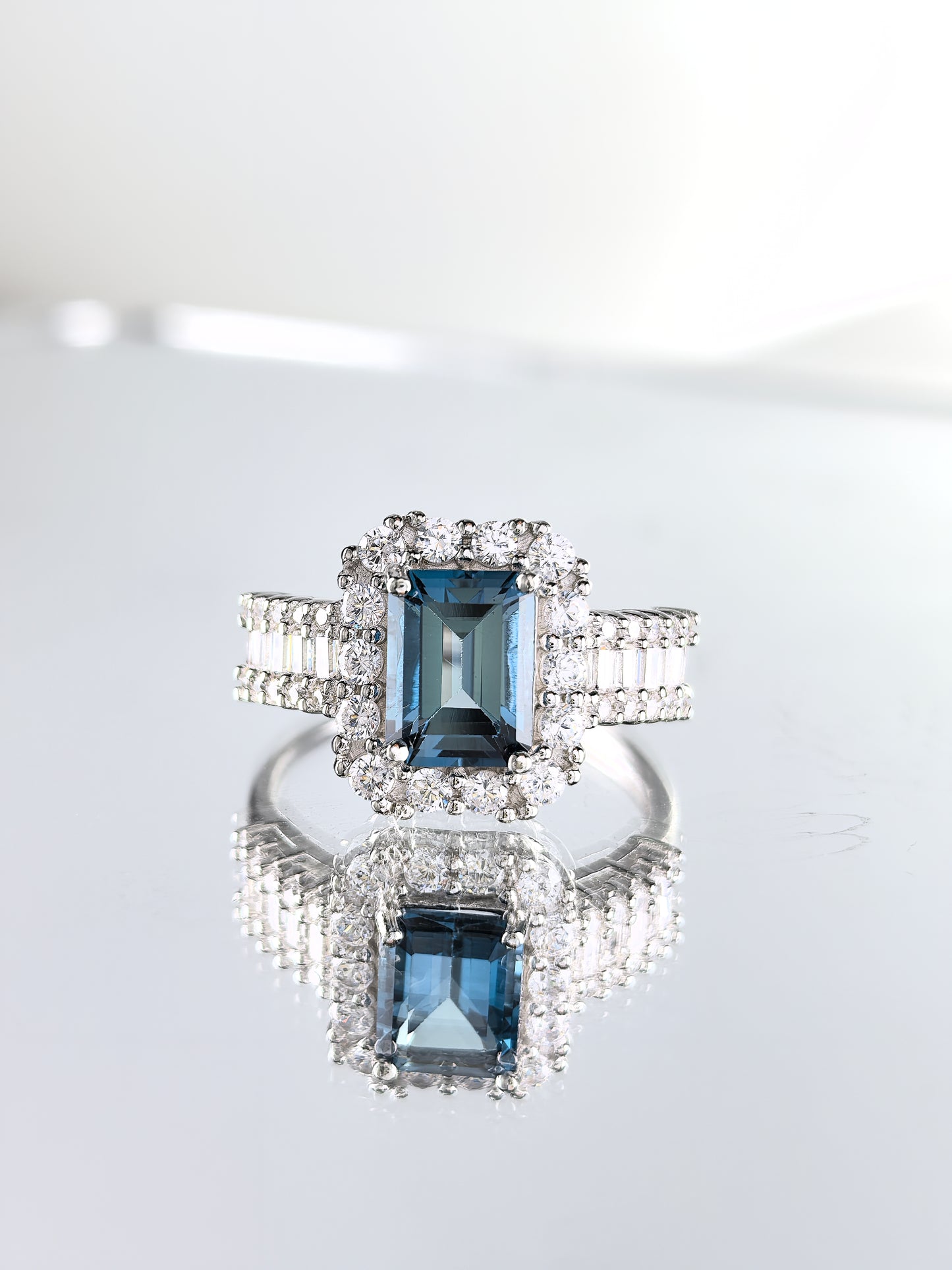 Wholesale Rhodium Plated 925 Sterling Silver Natural London Blue Topaz Blue Gemstone Emerald Cut Ring