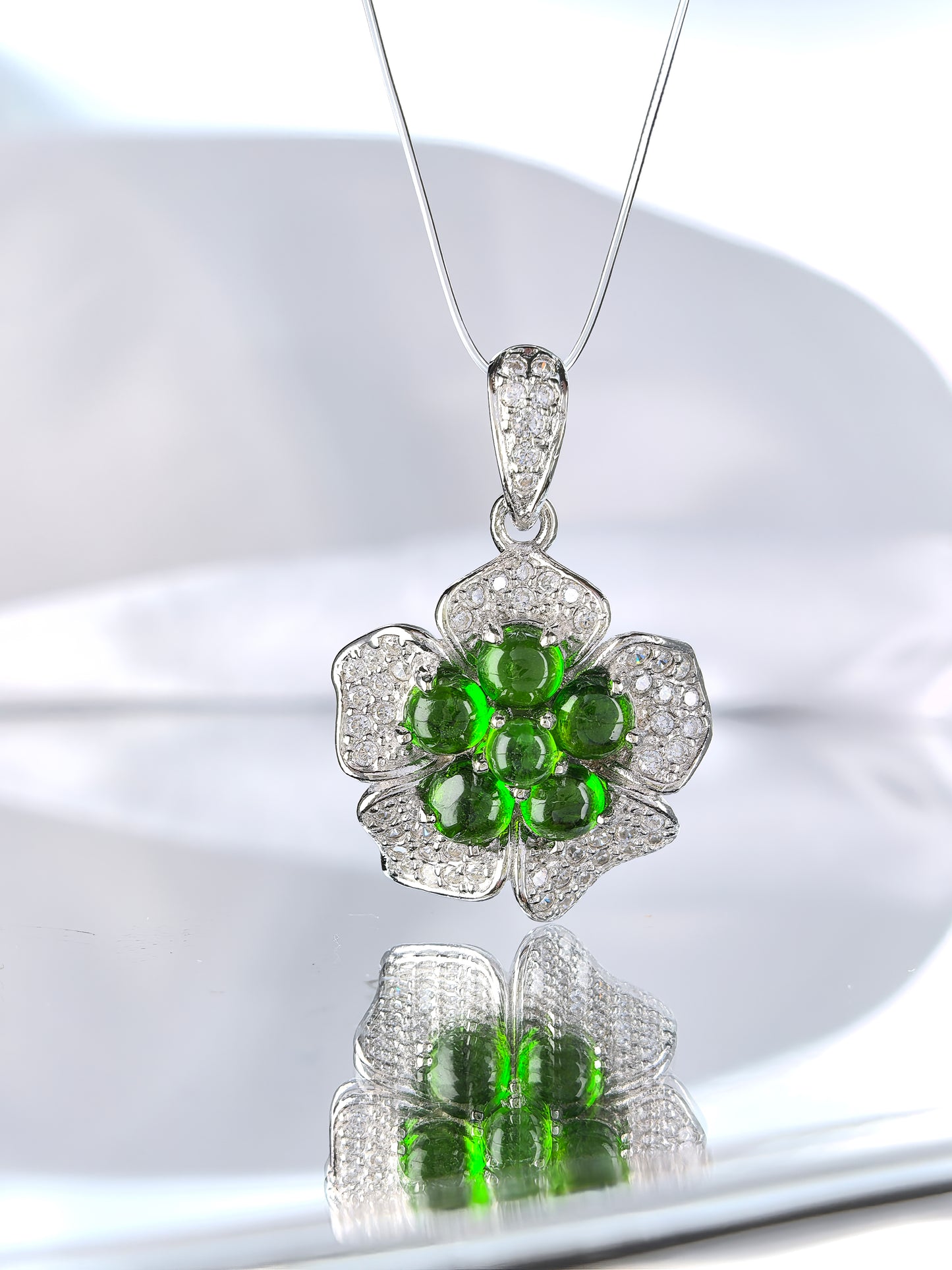 Wholesale Rhodium Plated 925 Sterling Silver Natural Diopside Green Gemstone Pendant（without Chain）