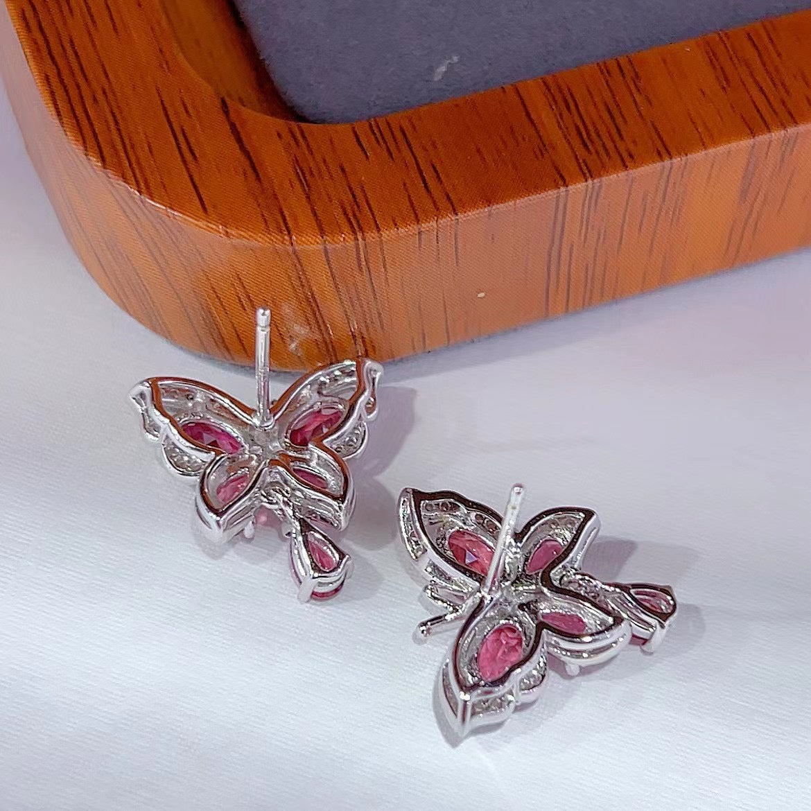 Wholesale Rhodium Plated 925 Sterling Silver Natural Pyrope Red Gemstone Butterfly Stud Earrings