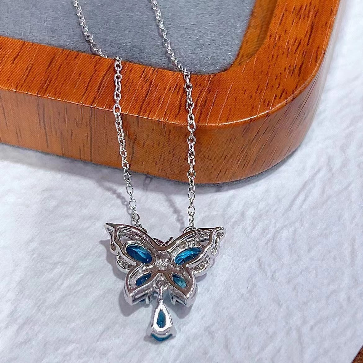 Wholesale Rhodium Plated 925 Sterling Silver Natural Topaz London Blue Butterfly Necklace