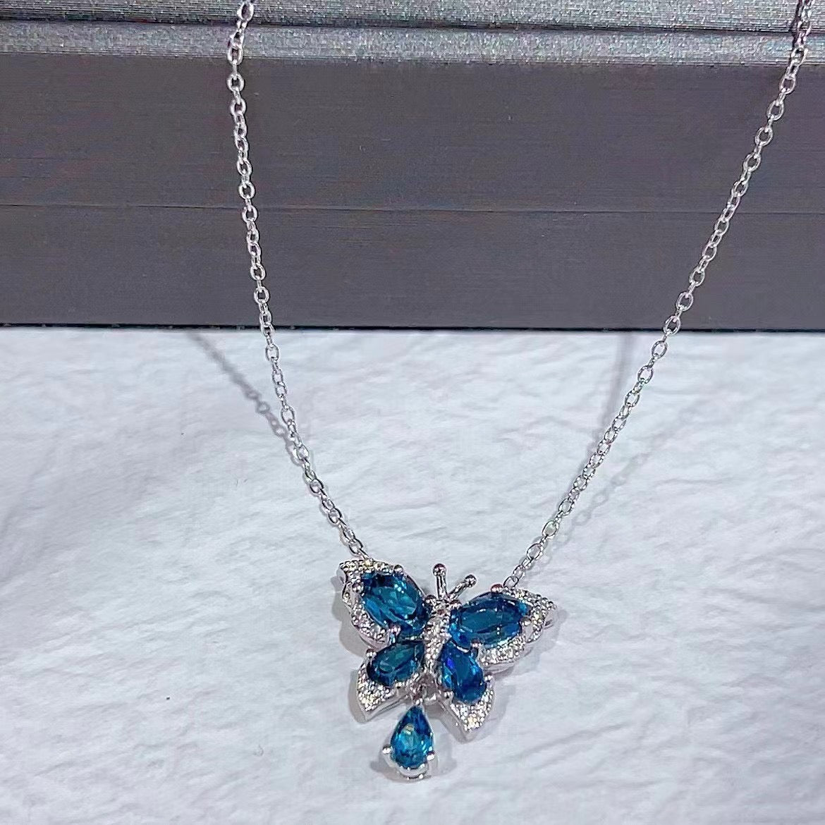 Wholesale Rhodium Plated 925 Sterling Silver Natural Topaz London Blue Butterfly Necklace