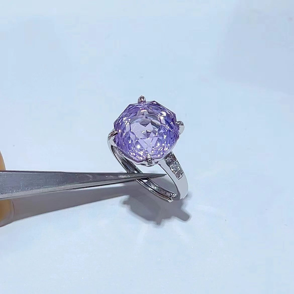 Wholesale Rhodium Plated 925 Sterling Silver Natural Lavender Amethyst Purple Gemstone Ring