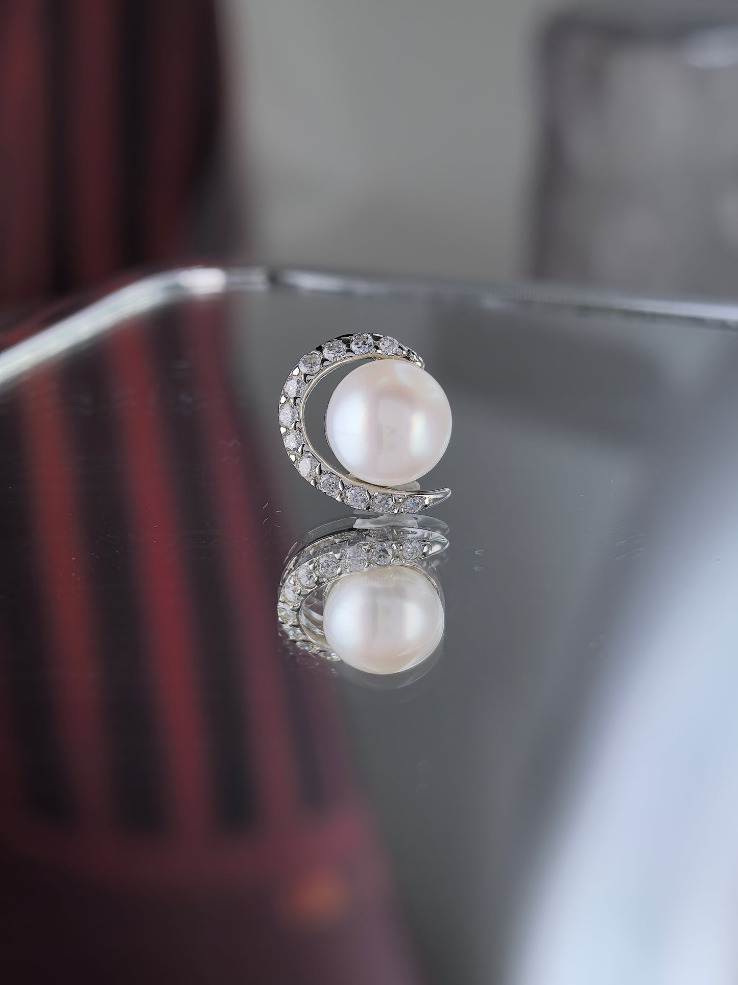 Wholesale Rhodium Plated 925 Sterling Silver Natural Freshwater Pearl Stud Earrings