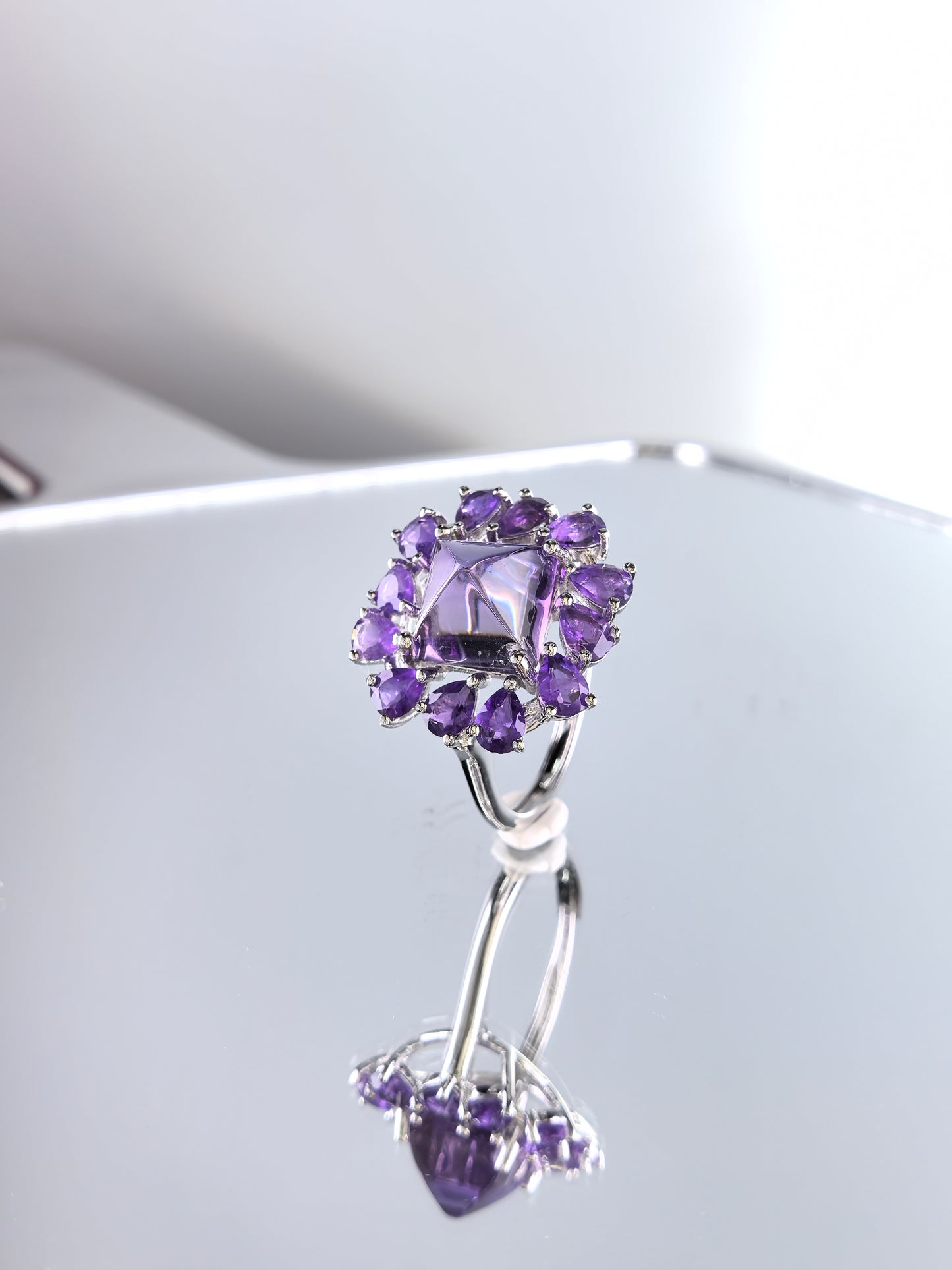 Wholesale Rhodium Plated 925 Sterling Silver Natural Amethyst Purple Gemstone Sugar-loaf Cut Ring