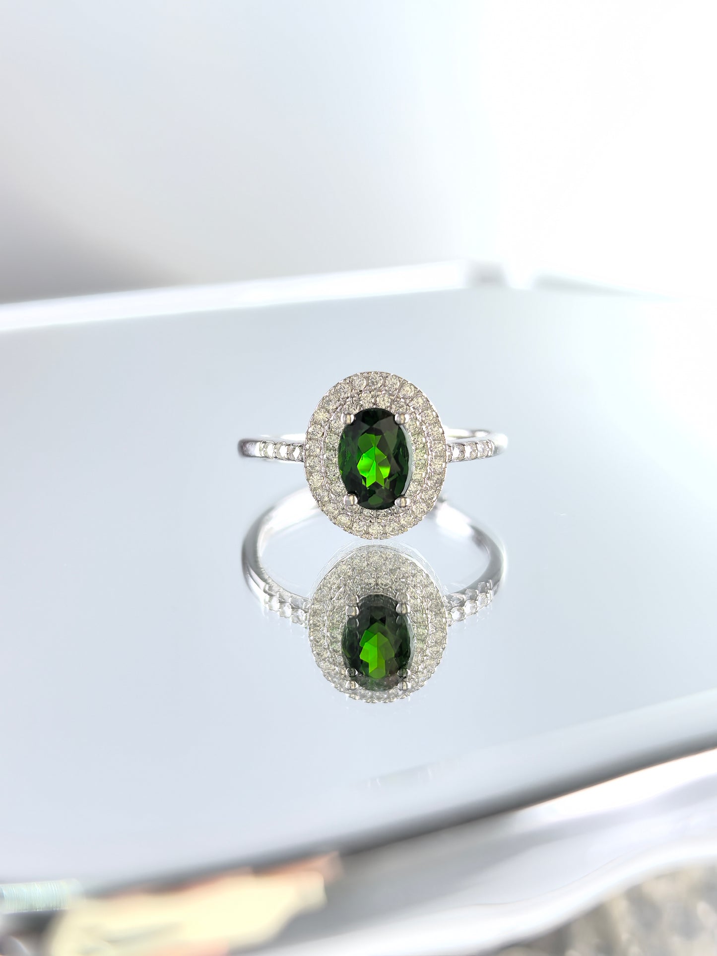 Wholesale Rhodium Plated 925 Sterling Silver Natural Diopside Green Gemstone Oval Cut Ring